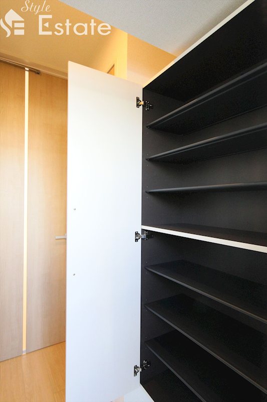 同仕様内装