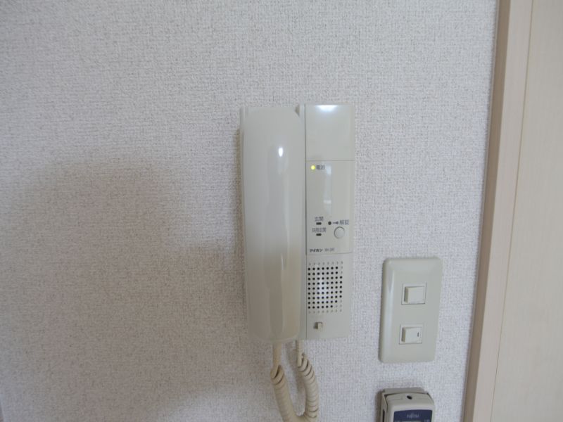 インターホン