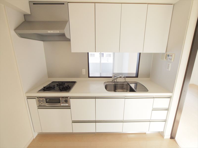 システムキッチン(ガス3口コンロ・グリル付き)