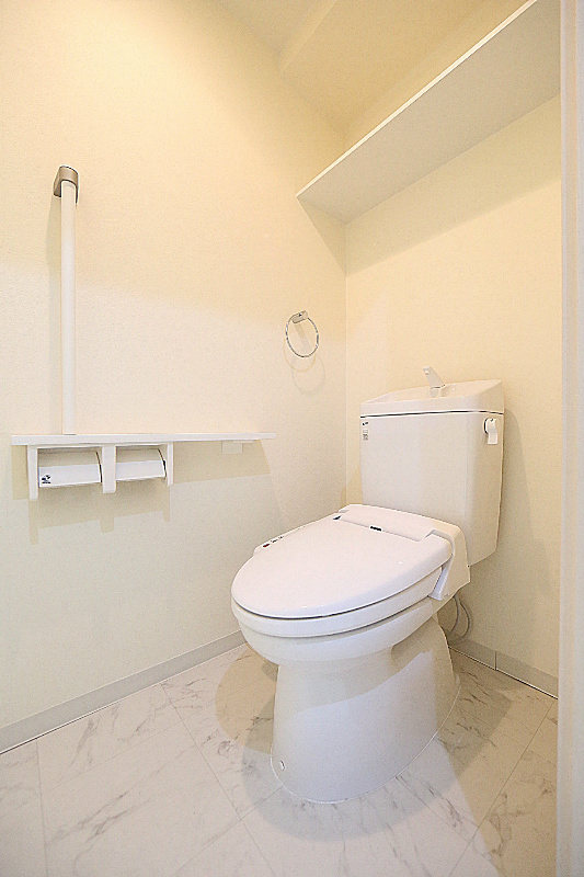 トイレ 温水洗浄便座