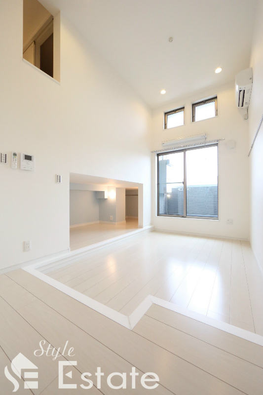 CRASTINE UNDER LOFT モデルルーム