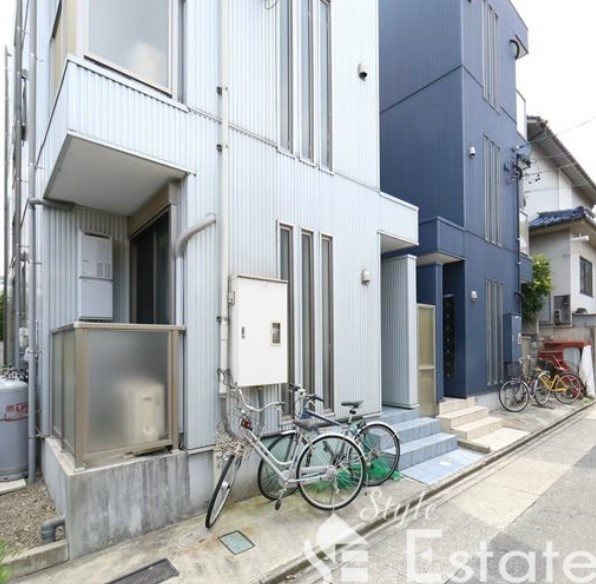 FREDY茶屋が坂（フレディチャヤガザカ）
