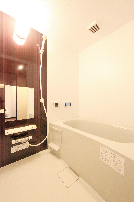 追い焚き機能付き 浴室TV付き