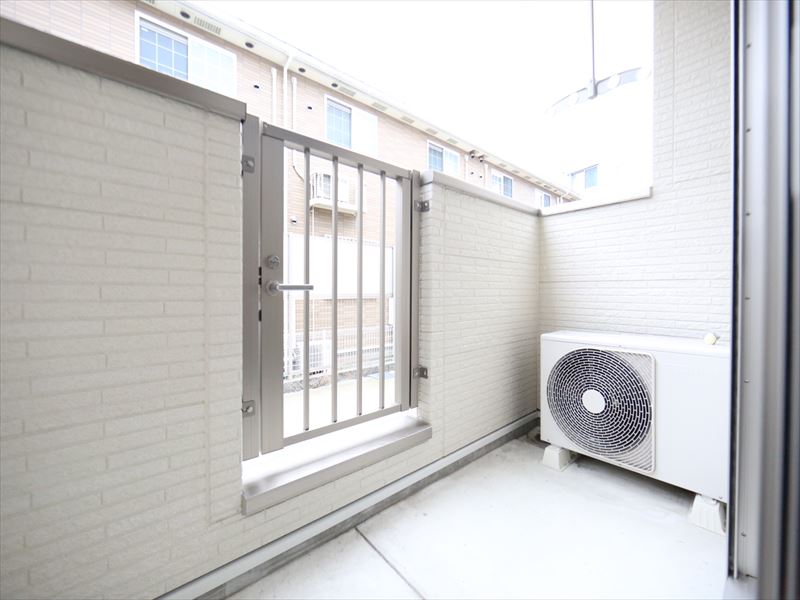 バルコニー テラス付き