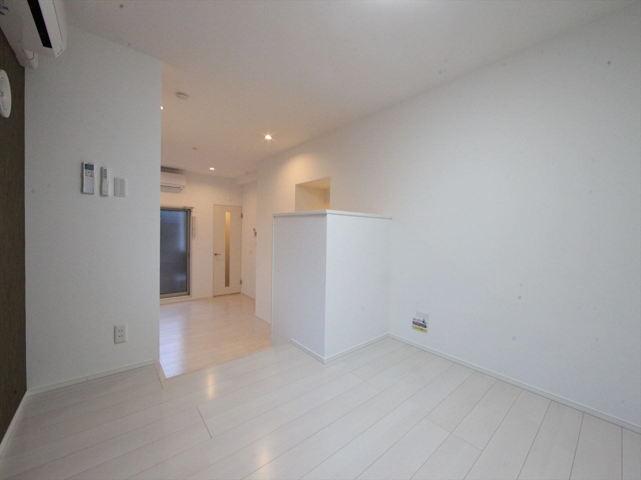 ロフト 同仕様内装写真