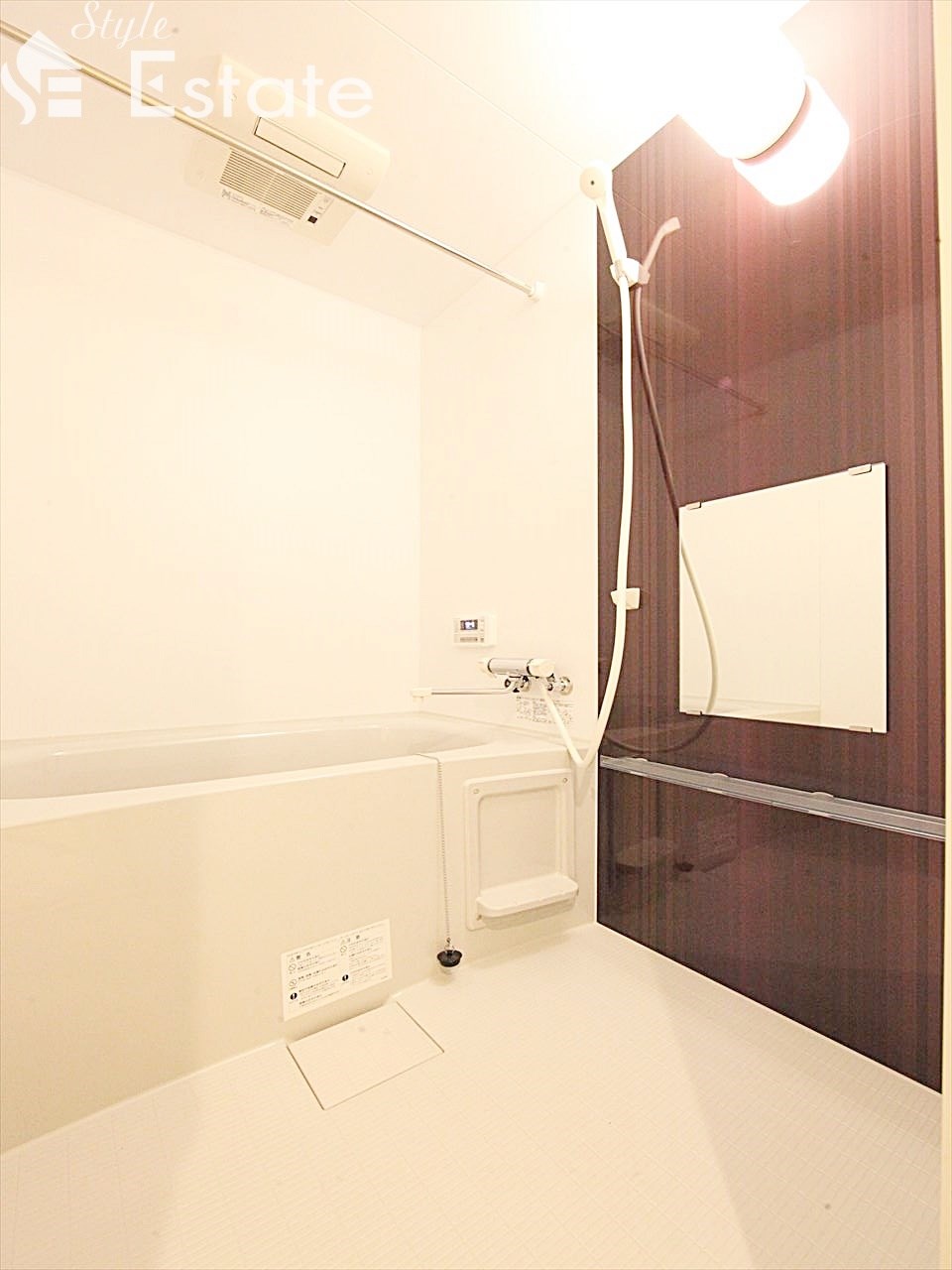 バスルーム 追い炊き機能付 同仕様内装写真