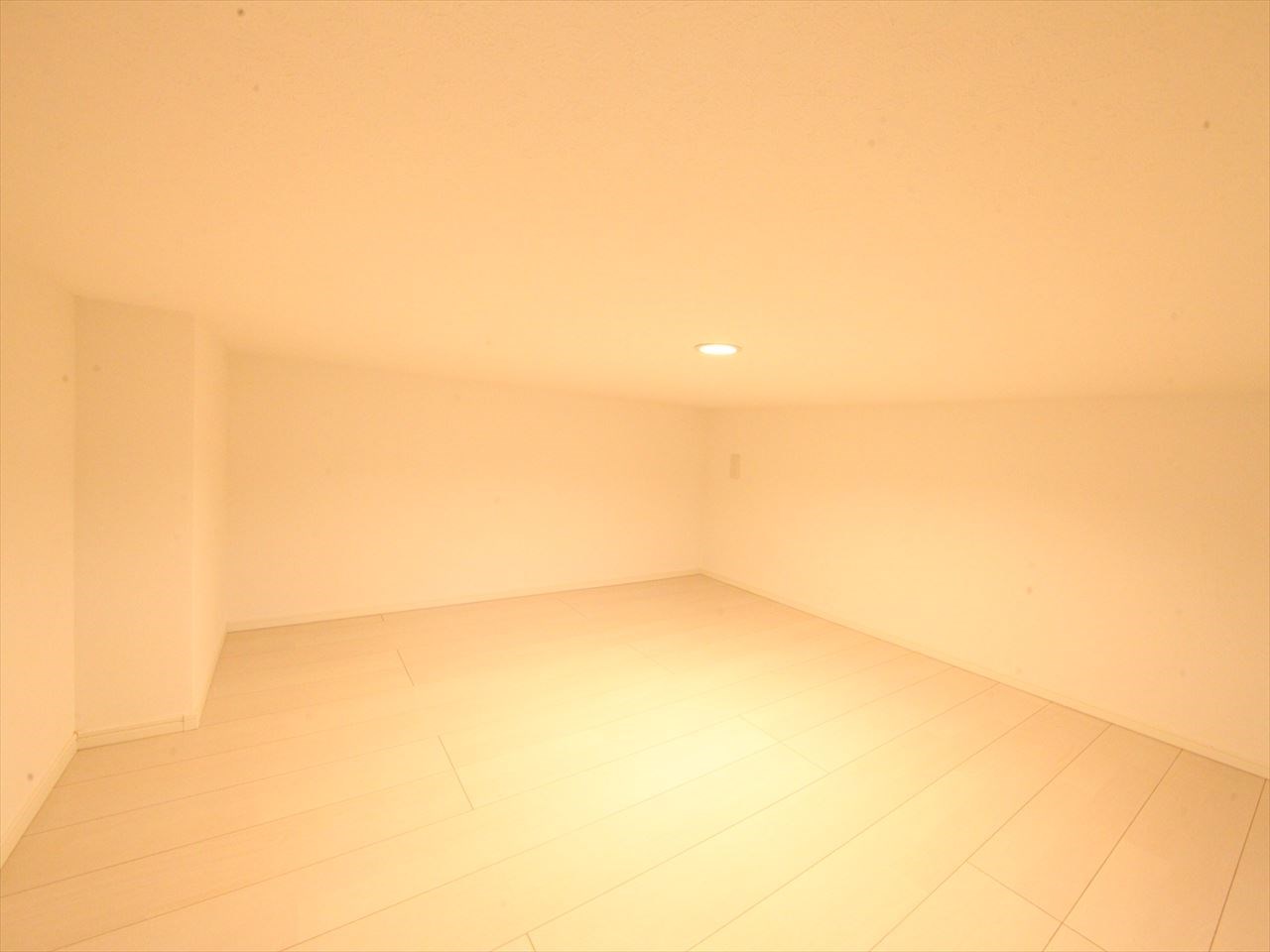 アンダーロフト 同仕様内装写真