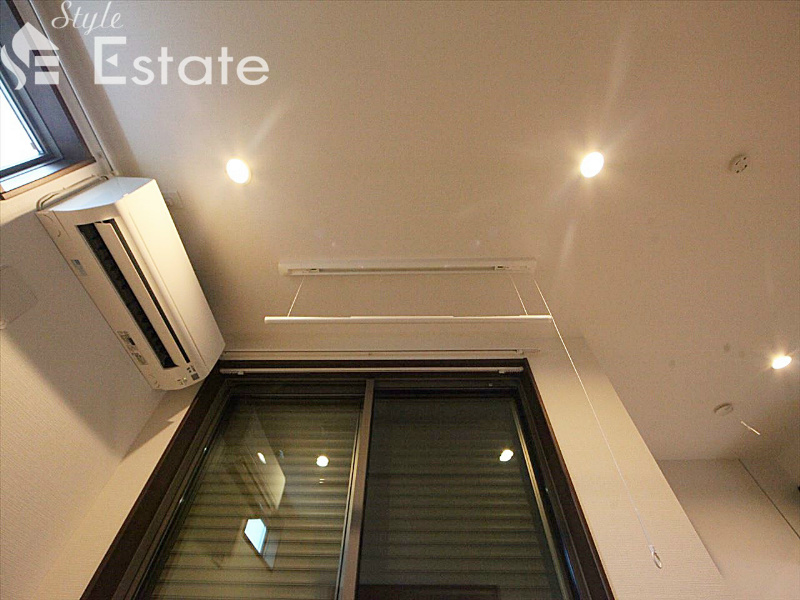 エアコン 室内物干し 防犯シャッ