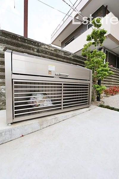 ダストボックス