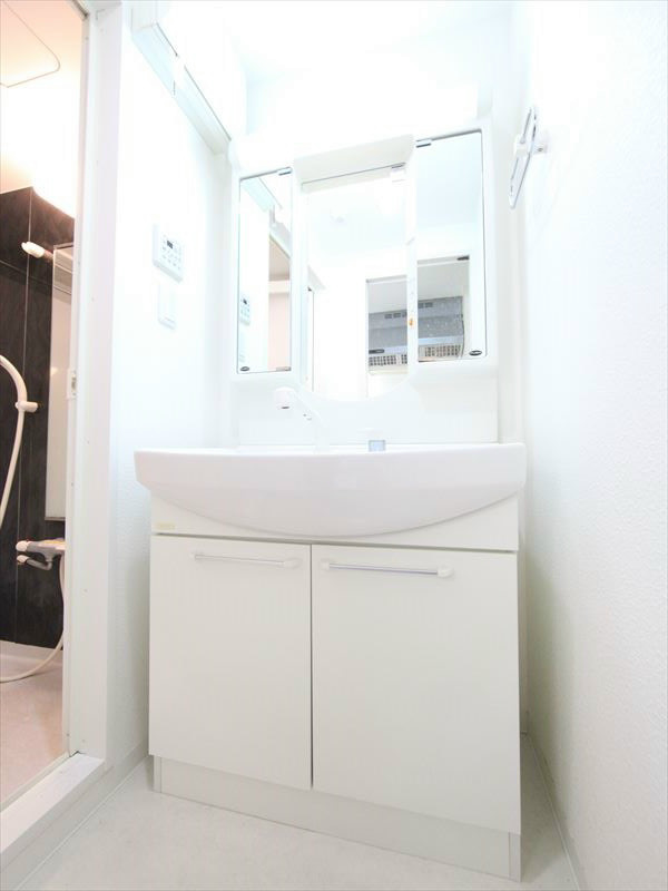 脱衣所 独立洗面台(シャンプードレッサー付