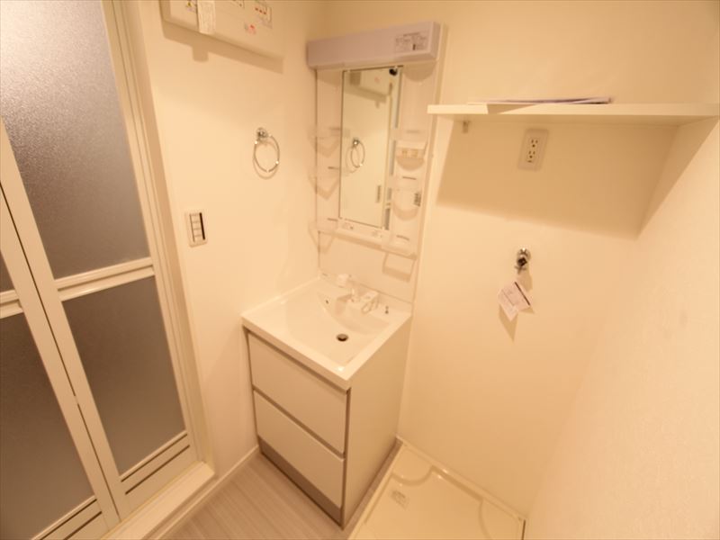 脱衣所 シャンプードレッサー付