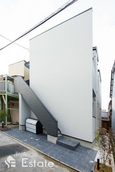 LA TACHE I（ラターシュワン）