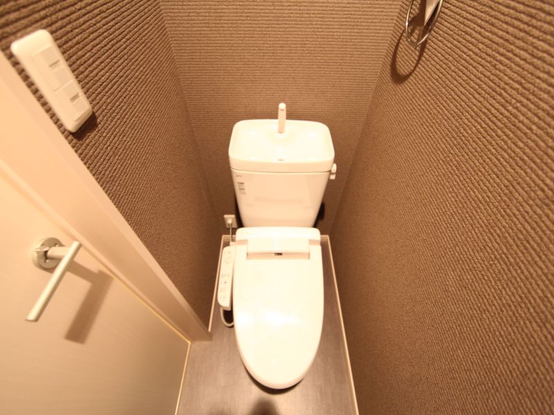 ウォシュレット付きトイレ