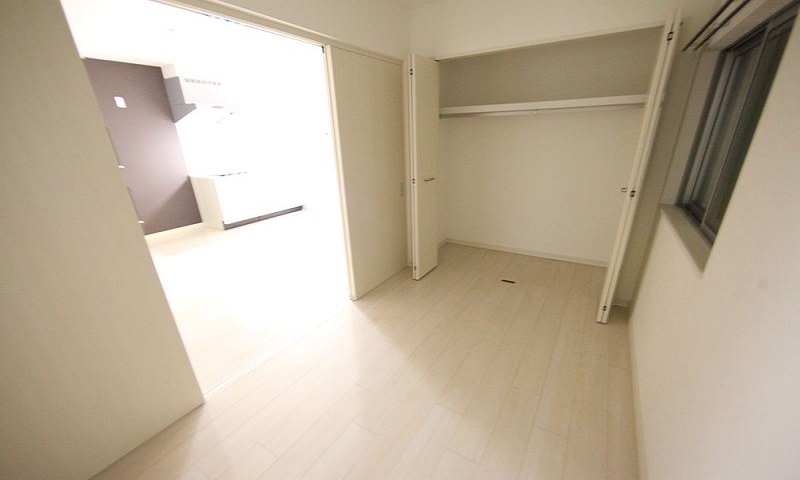 洋室・収納クローゼットあります