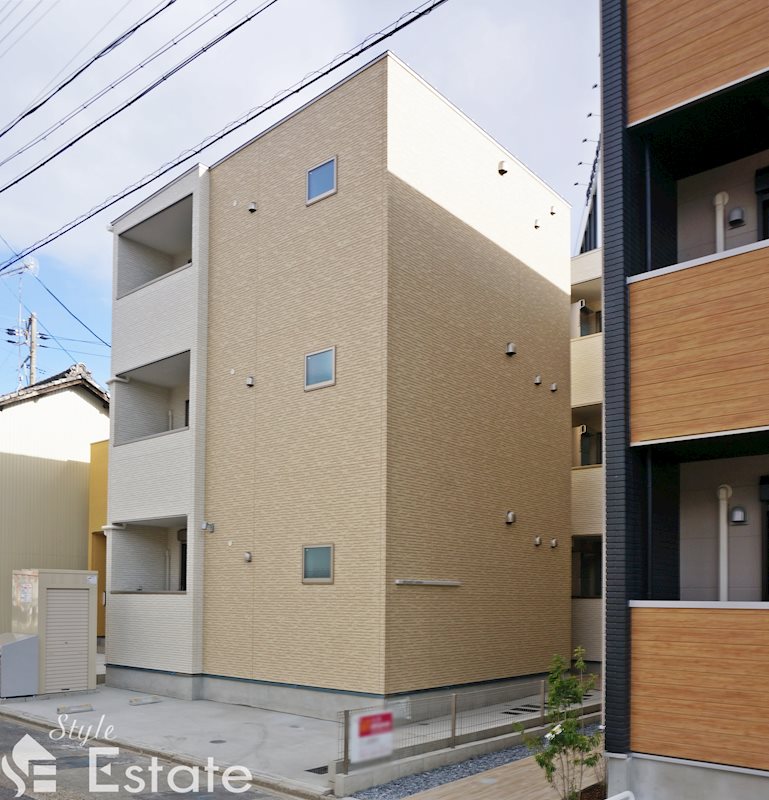 REGALEST AURUM（オーラム）