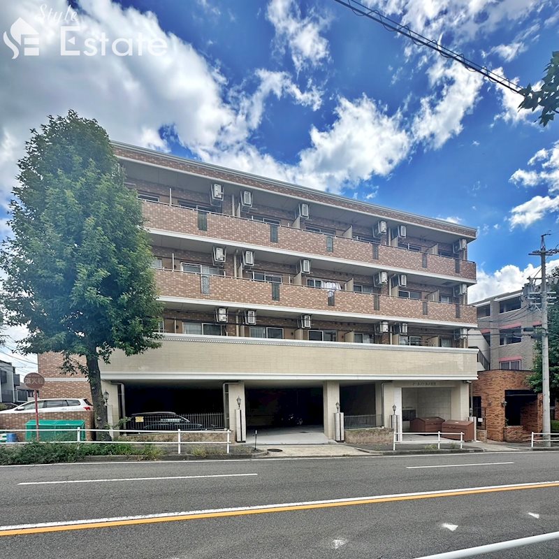 アールズヒルズ社台