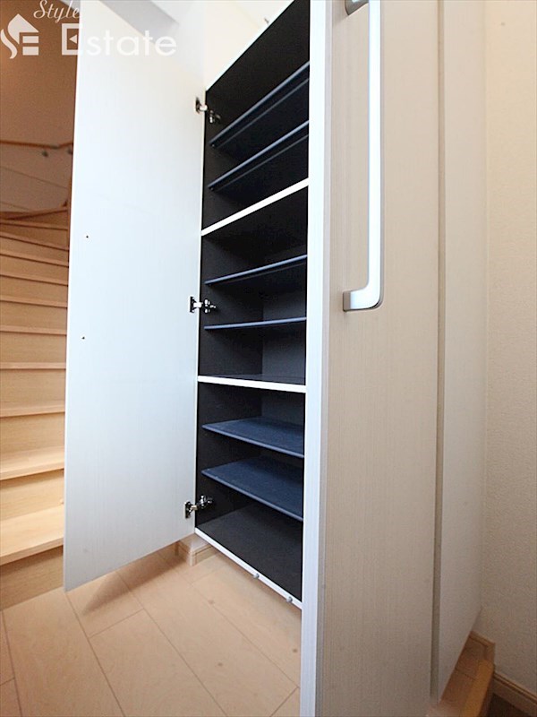 シューズボックス