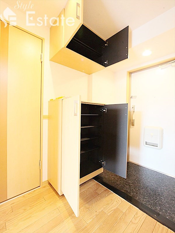 シューズボックス