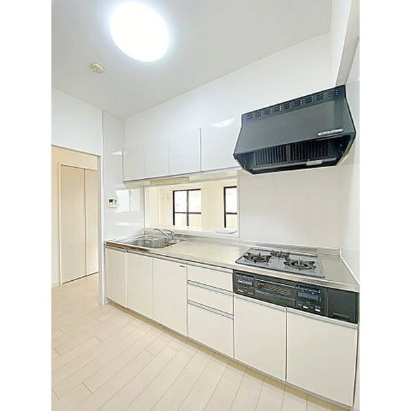 システムキッチン(ガス3口コンロ・グリル付き)