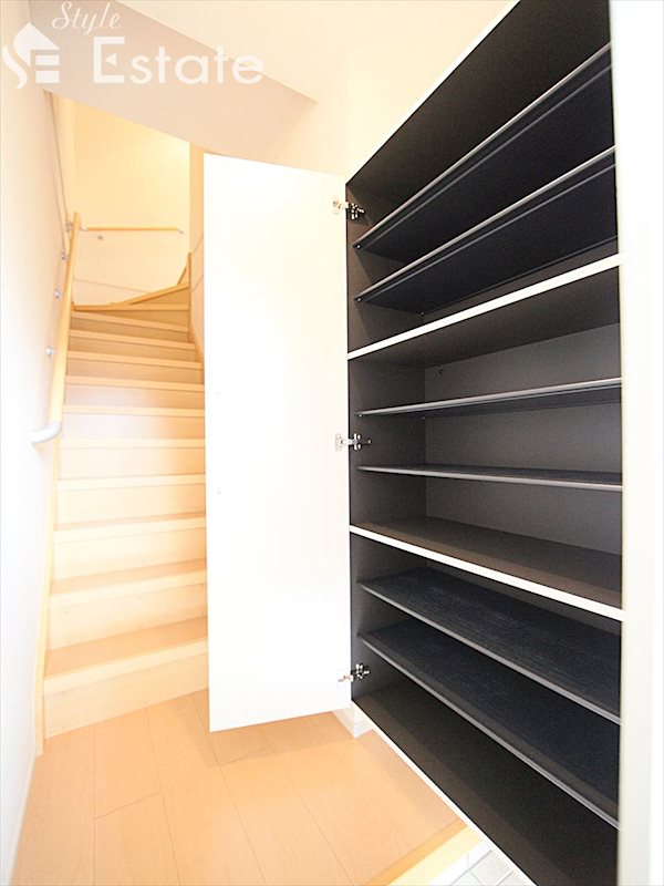 シューズボックス