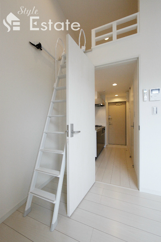 tres五女子（トレスゴニョシ）　1K＋ロフト