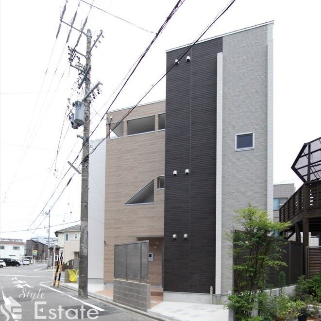 アウディ 日比野 EAST