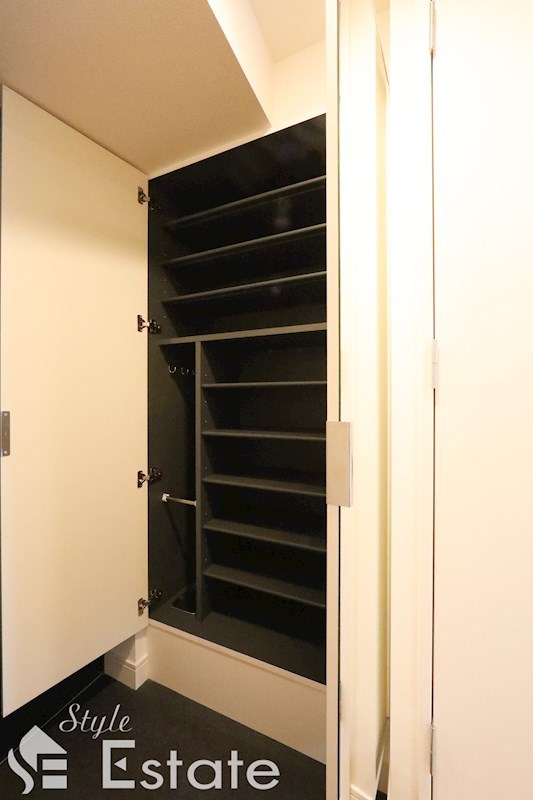 シューズボックス