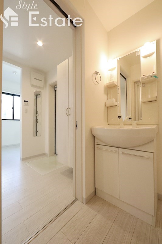 独立洗面台 脱衣所