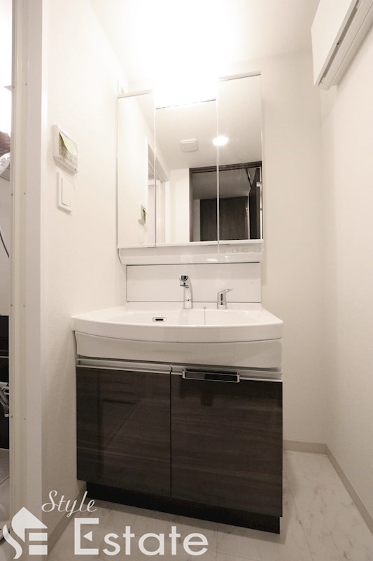 独立洗面台 脱衣所