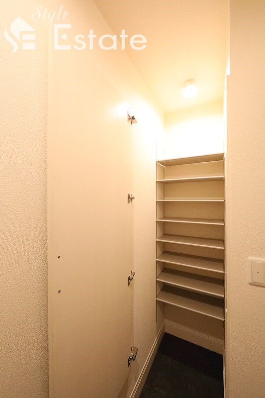 シューズボックス