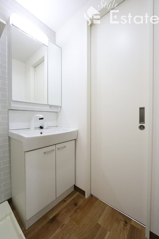 独立洗面台 脱衣所