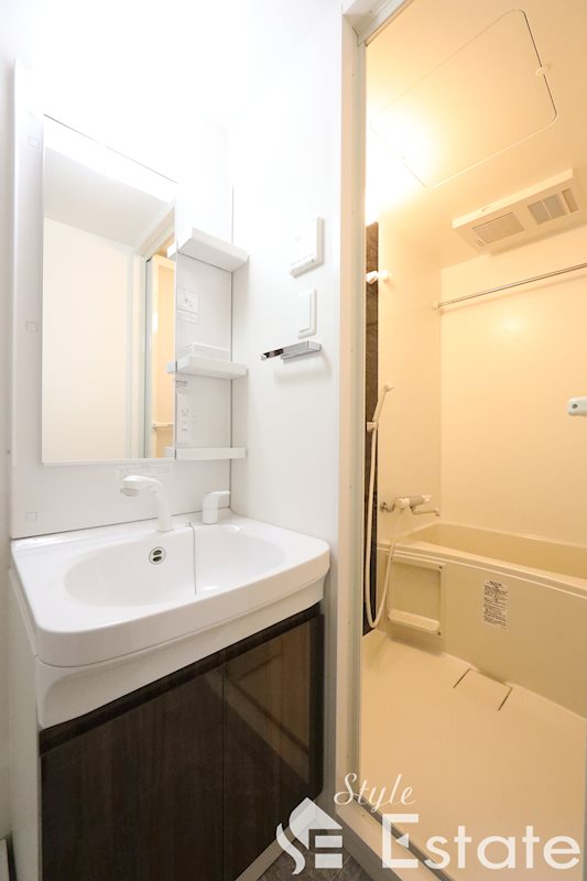 独立洗面所 脱衣所