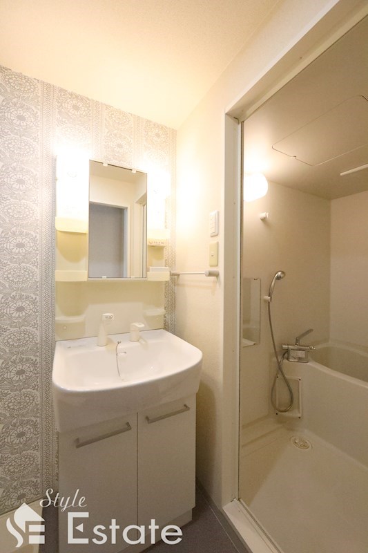 独立洗面所 脱衣所