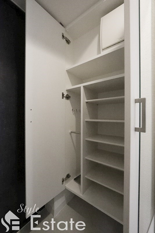 シューズボックス