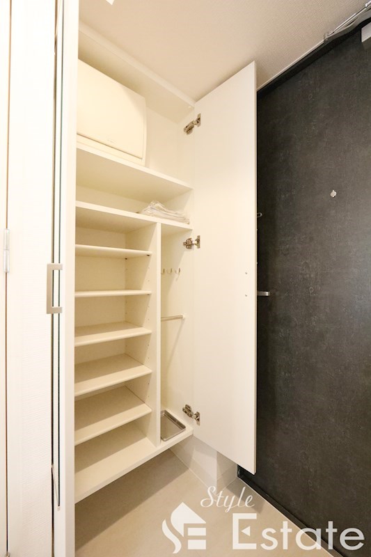 シューズボックス