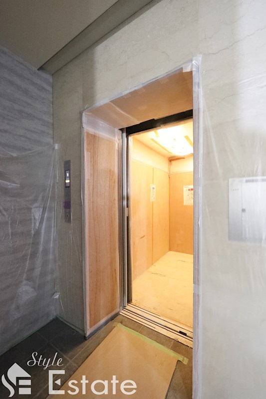 エレベーター 建設中