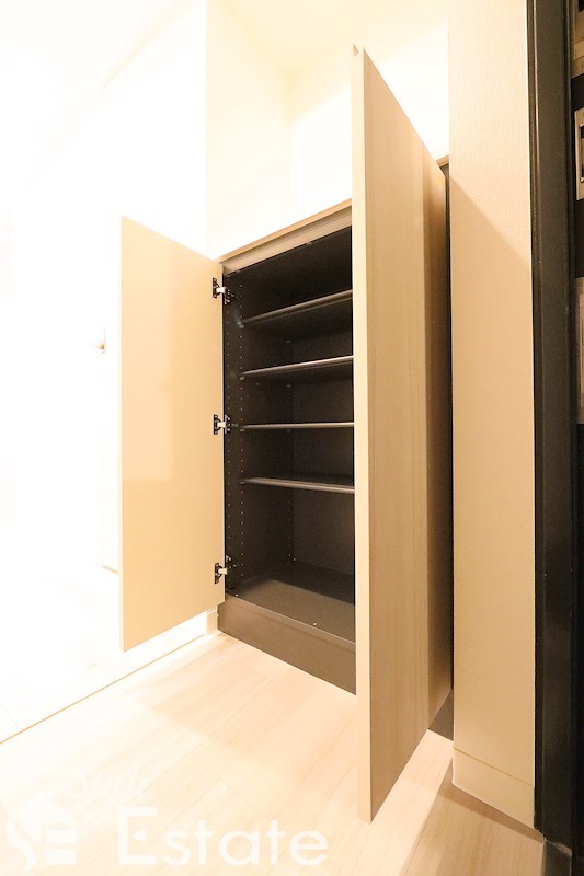 シューズボックス