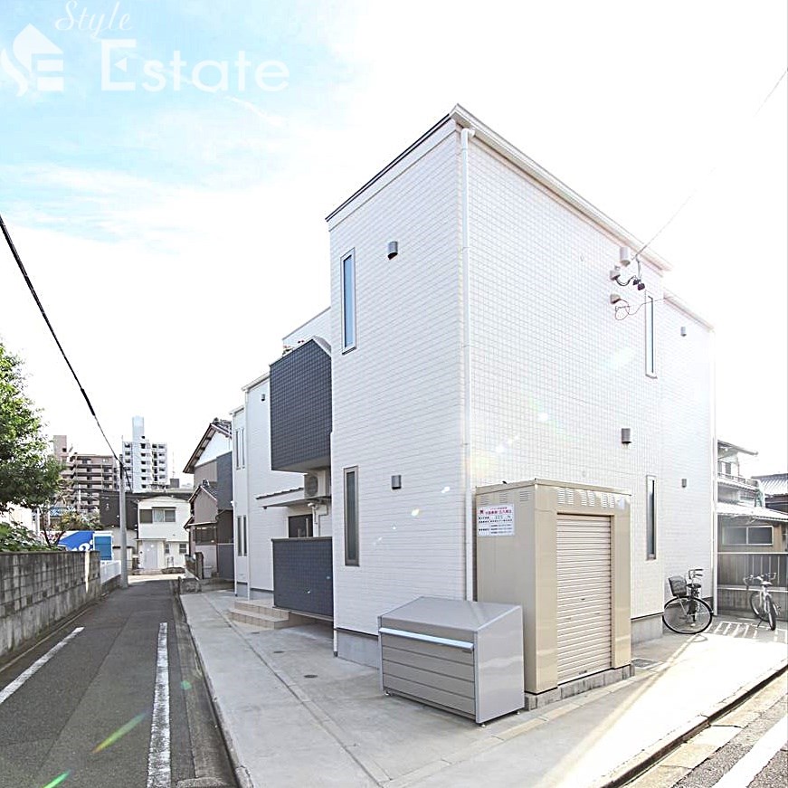 GRANDTIC平安通駅前