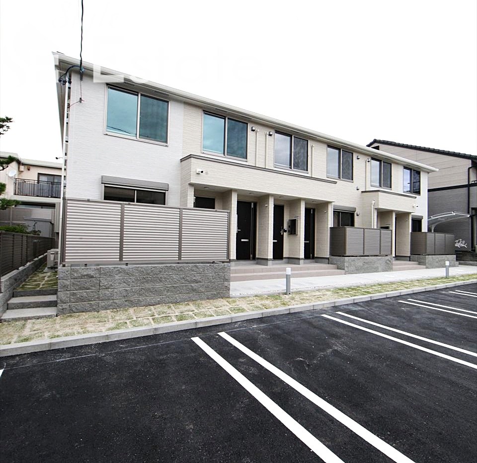 エイプリル　ハウス