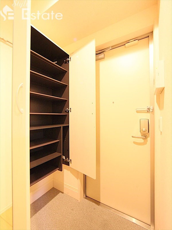 シューズボックス