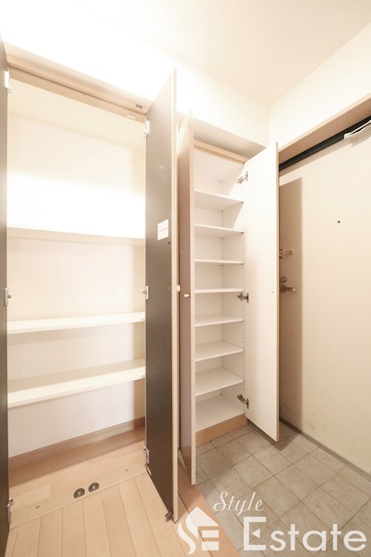 シューズボックス