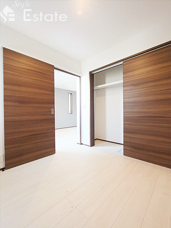 洋室3.3帖 クローゼット付 類似物件写真