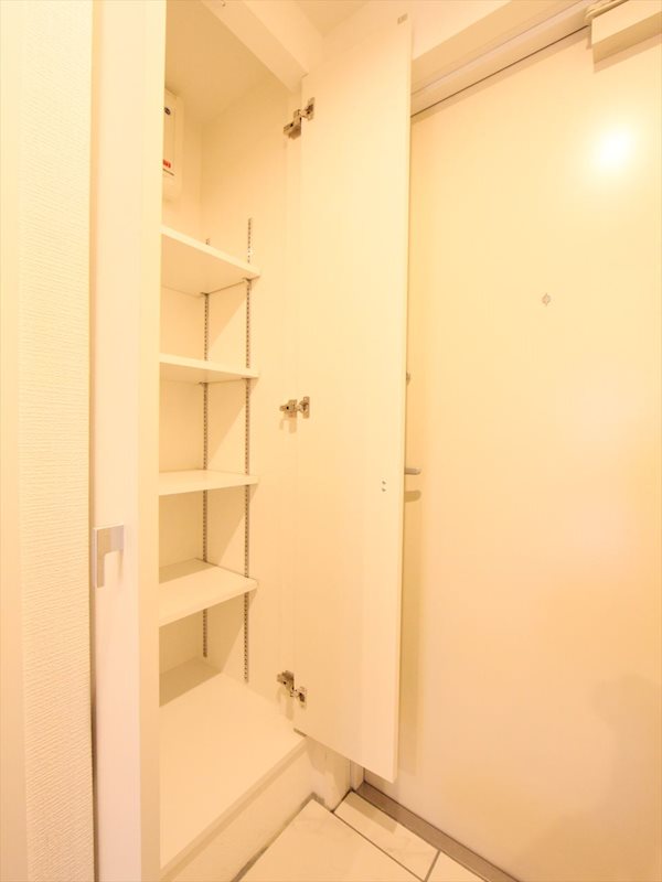 シューズボックス