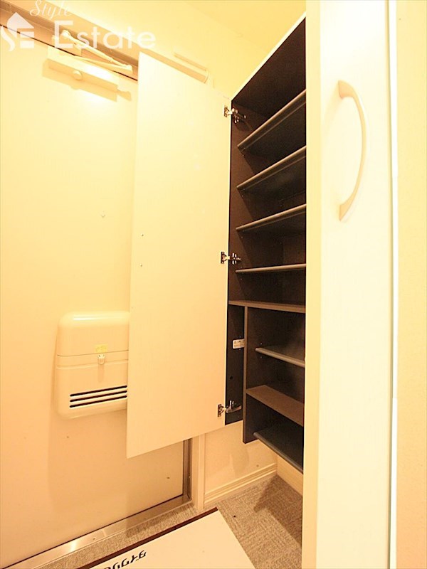 シューズボックス