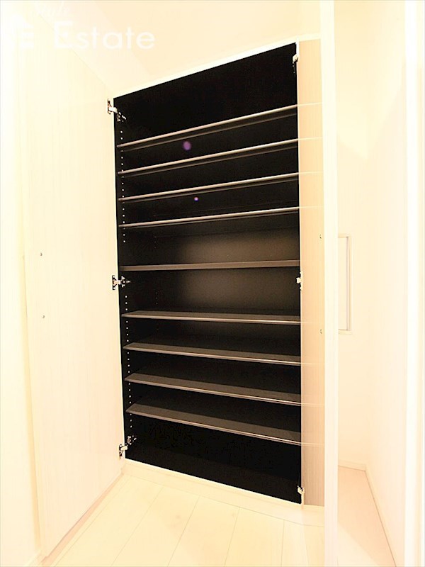 シューズボックス