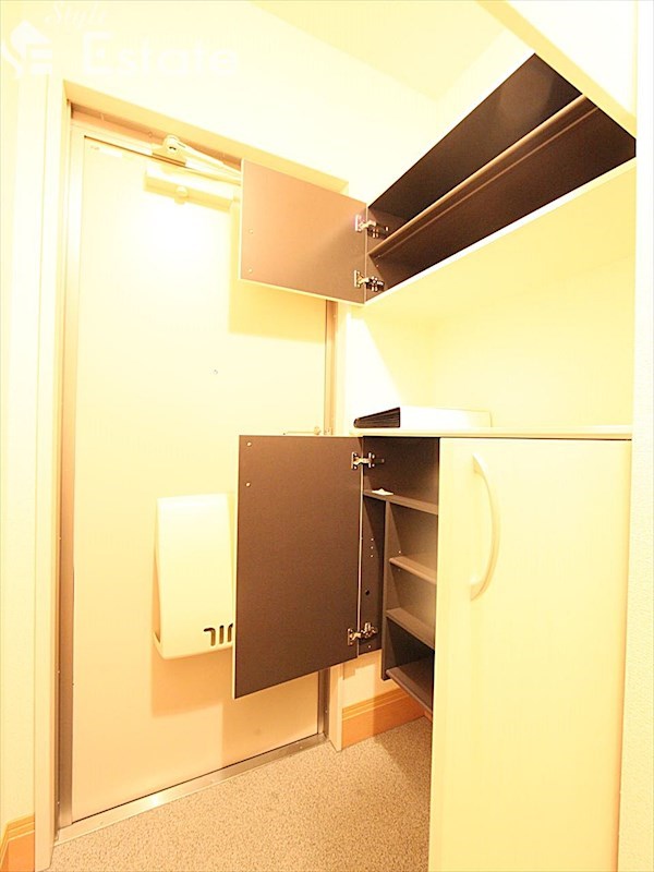 シューズボックス