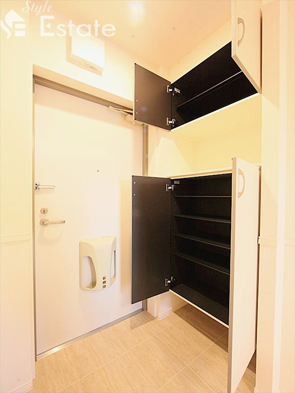 玄関 シューズボックス