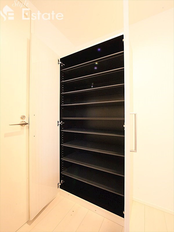 シューズボックス