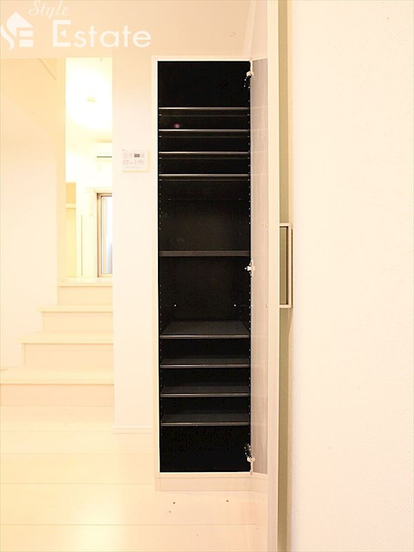 シューズボックス