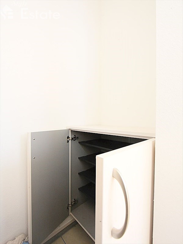 シューズボックス